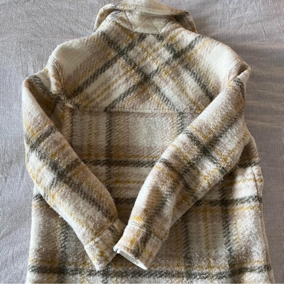 Aritzia Wilfred Free Ganna Shirt Jacket - Picture 4 of 4